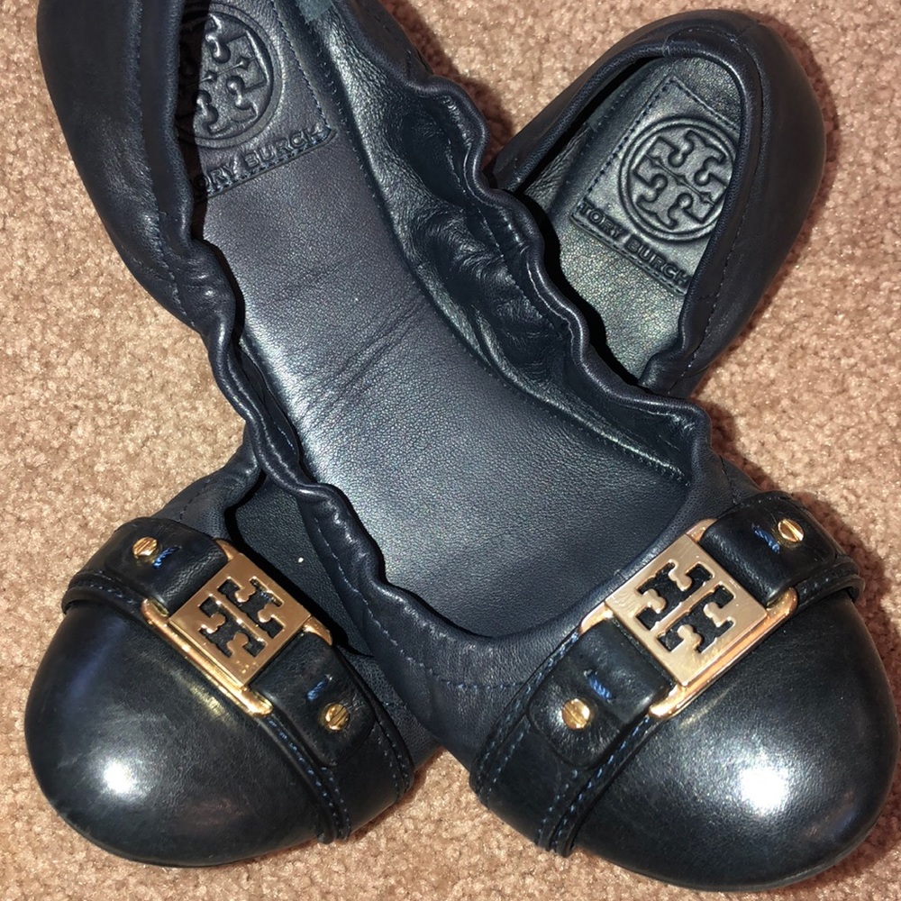 Tory Burch navy blue flat with gold- women 8.5